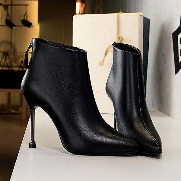 slippers women shoes autumn winter fashion woman high heels leather ankle boots pointed toe boot 1 tydr, Black
slippers women shoes autumn winter fashion woman high heels leather ankle boots pointed toe boot 1 tydr, Black