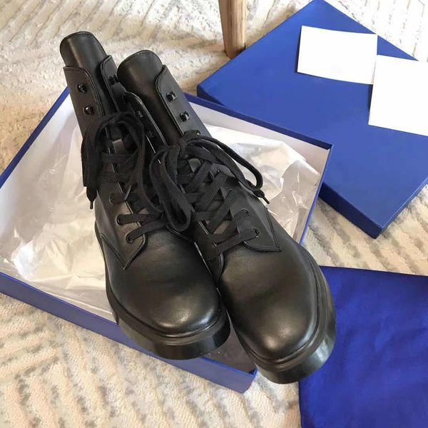 slippers simple style in autumn and winter , shoes, super comfortable upper feet, good legs 1 cmof, Black
slippers simple style in autumn and winter , shoes, super comfortable upper feet, good legs 1 cmof, Black