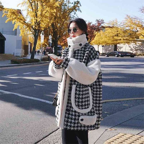 winter women outerwear vintage thick warm woolen coats imitation lamb velvet parkas plaid female loose oversized jacket 210519, Black
winter women outerwear vintage thick warm woolen coats imitation lamb velvet parkas plaid female loose oversized jacket 210519, Black