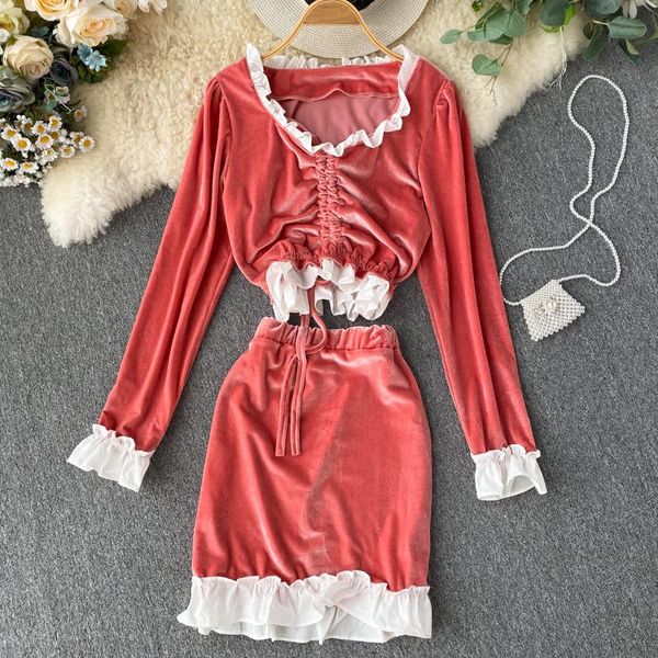 two piece dress 2021 autumn fashion women outfits long sleeve crop and mini skirt solid velvet vintage female suit set korean, White
two piece dress 2021 autumn fashion women outfits long sleeve crop and mini skirt solid velvet vintage female suit set korean, White