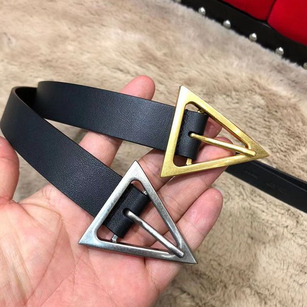 leather belt for men women, personality and fashion, triangle copper buckle, versatile, double-sided head leather, high-quality luxury goods, Black;brown
leather belt for men women, personality and fashion, triangle copper buckle, versatile, double-sided head leather, high-quality luxury goods, Black;brown
