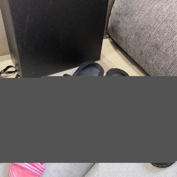 women shoes 2021 brand summer woman metal chain decoration design sandals fashion casual comfort flat hasp, Black
women shoes 2021 brand summer woman metal chain decoration design sandals fashion casual comfort flat hasp, Black
