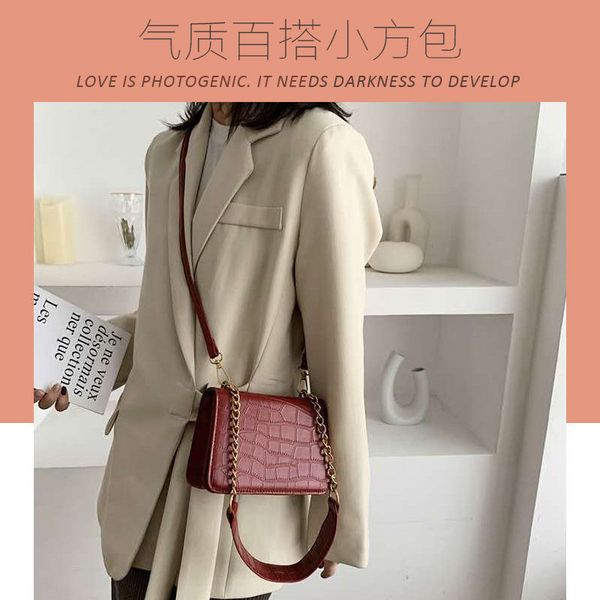 ins super fire small women's new alligator pattern versatile western style retro fashion one shoulder messenger bag in autumn and winte
ins super fire small women's new alligator pattern versatile western style retro fashion one shoulder messenger bag in autumn and winte