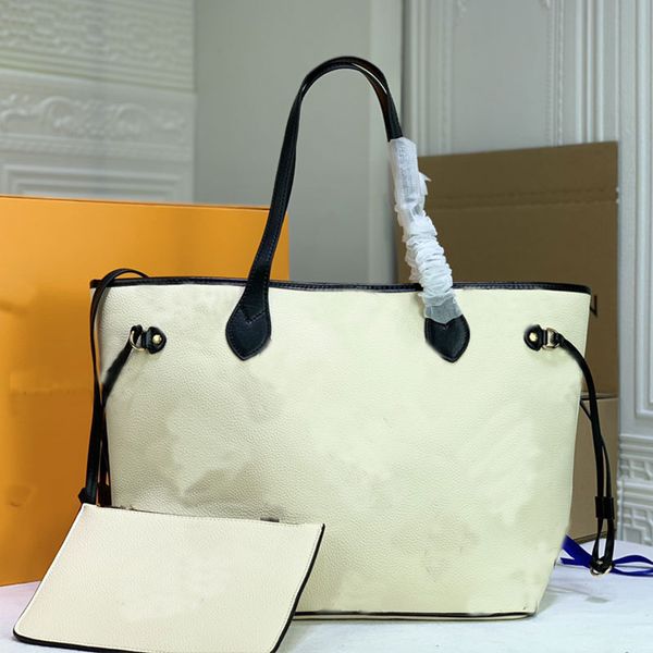 2ps high-capacity handbags purse large tote shopping bags big flower silk screen l letter pattern genuine leather fashion women bag 
2ps high-capacity handbags purse large tote shopping bags big flower silk screen l letter pattern genuine leather fashion women bag