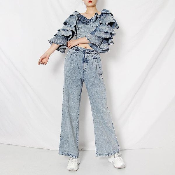 women's jeans 2021 summer fashion retro ruffled old short-sleeved shirt with high waist and slim denim wide-leg pants suit women, Blue
women's jeans 2021 summer fashion retro ruffled old short-sleeved shirt with high waist and slim denim wide-leg pants suit women, Blue