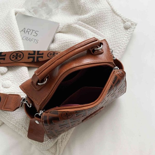 70% off exclusive women's bag winter new fashion embossed letter small square single shoulder messenger hand women's
70% off exclusive women's bag winter new fashion embossed letter small square single shoulder messenger hand women's
