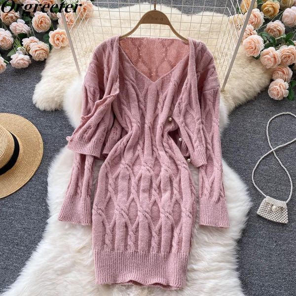 casual dresses pink knitted dress suits women autumn chic pearl button sweater cardigan sleeveless sheath mini 2 piece sets, Black;gray
casual dresses pink knitted dress suits women autumn chic pearl button sweater cardigan sleeveless sheath mini 2 piece sets, Black;gray