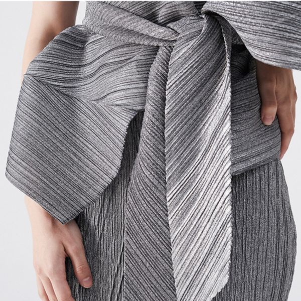 2021deat 2021 pleated dress womens two piece sling high waist lacing elegant ankel length banquet formal new summer fashion am076, Black;gray
2021deat 2021 pleated dress womens two piece sling high waist lacing elegant ankel length banquet formal new summer fashion am076, Black;gray