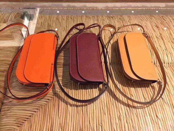 shoulder bags women fashion handbag simple small genuine leather designer messenger female stylish clutch purses 1018
shoulder bags women fashion handbag simple small genuine leather designer messenger female stylish clutch purses 1018