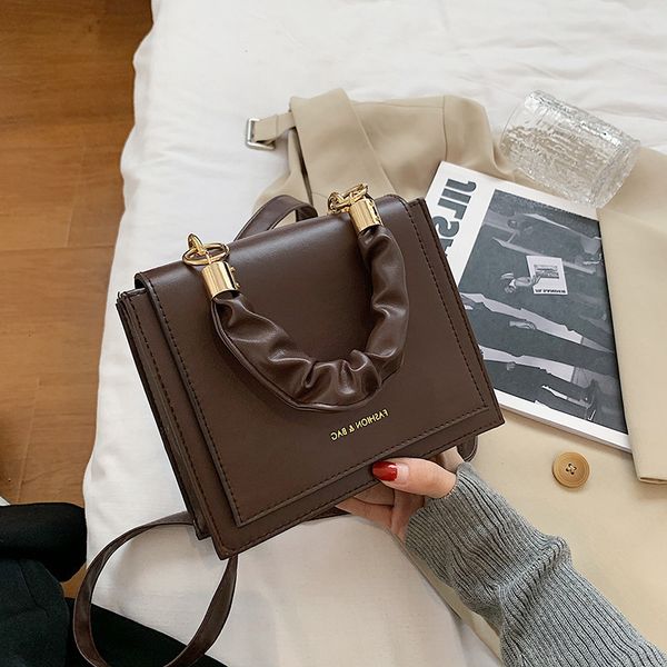 textured women's 2021 autumn new popular korean fashion hand net red single shoulder messenger bag
textured women's 2021 autumn new popular korean fashion hand net red single shoulder messenger bag