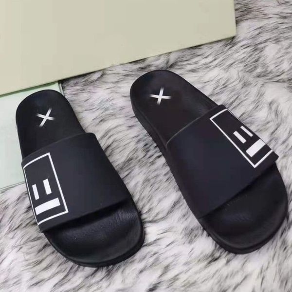 couple slippers beach vacation flat black and white classic color men's slippers women's slippers luxury brand size 35-45
couple slippers beach vacation flat black and white classic color men's slippers women's slippers luxury brand size 35-45