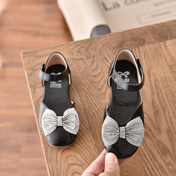 favourite children girls rhinestone bow princess shoes soft bottom half package kids sandals performance shoe sandal, Black;red
favourite children girls rhinestone bow princess shoes soft bottom half package kids sandals performance shoe sandal, Black;red