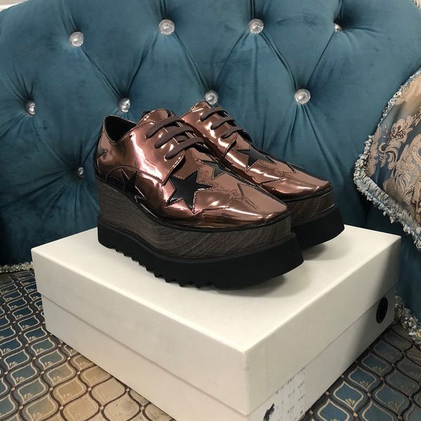 sneaker casual shoes low luxury designer italy brand ace shoe walking sports trainers original box size 35-41 a050, Black
sneaker casual shoes low luxury designer italy brand ace shoe walking sports trainers original box size 35-41 a050, Black