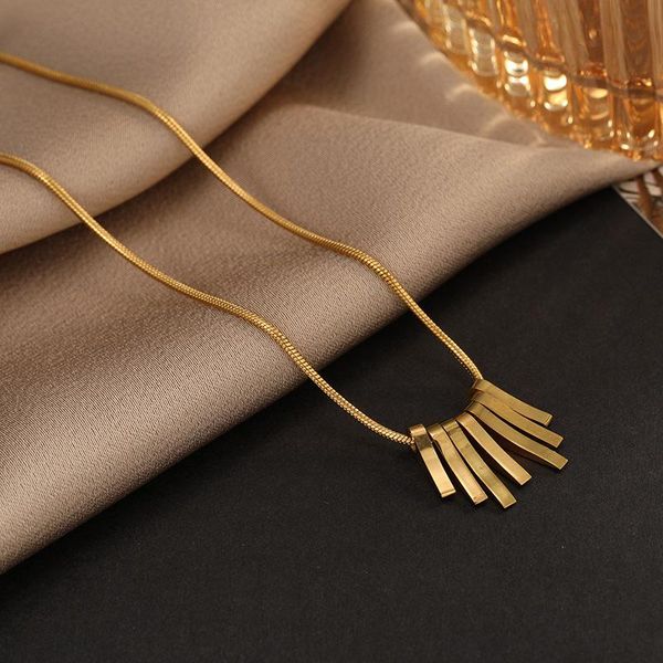 pendant necklaces stainless steel necklace clavicle chain hip hop accessories snake bone jewelry ladies, Silver
pendant necklaces stainless steel necklace clavicle chain hip hop accessories snake bone jewelry ladies, Silver