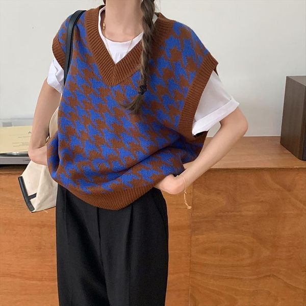 plaid women vest autumn winter sweater pullover loose korean fashion v neck college style knitted sleeveless female, White;black
plaid women vest autumn winter sweater pullover loose korean fashion v neck college style knitted sleeveless female, White;black