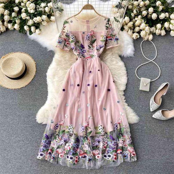 women court fashion round neck short sleeve summer embroidered flower slim long mesh dress korean party vestidos s635 210527, Black;gray
women court fashion round neck short sleeve summer embroidered flower slim long mesh dress korean party vestidos s635 210527, Black;gray