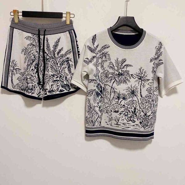 women's two piece pants womens summer luxuxy woman tracksuits short sleeve 2 s set outfits letter print solid color sports suit fashion, White
women's two piece pants womens summer luxuxy woman tracksuits short sleeve 2 s set outfits letter print solid color sports suit fashion, White