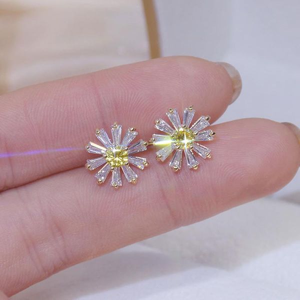 stud s925 silver needle exquisite bling crystal daisy earrings for women cubic zirconia charm flower earring wedding jewelry, Golden;silver
stud s925 silver needle exquisite bling crystal daisy earrings for women cubic zirconia charm flower earring wedding jewelry, Golden;silver