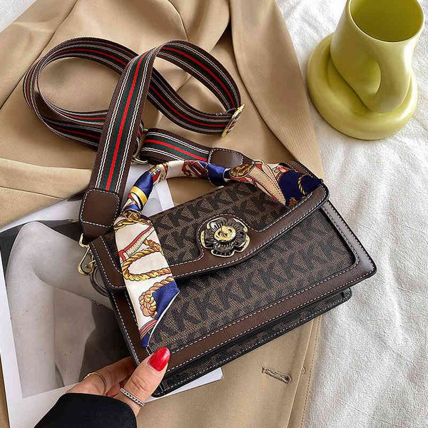 women's bag 2021 foreign style m family messenger single shoulder contrast color silk scarf metal large capacity s
women's bag 2021 foreign style m family messenger single shoulder contrast color silk scarf metal large capacity s