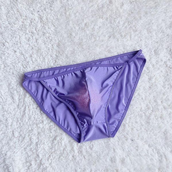 underpants ice silk seamless breif man transluent bulge pouch underwear male bikini underpant gay solid breathable panties knciker, Black;white
underpants ice silk seamless breif man transluent bulge pouch underwear male bikini underpant gay solid breathable panties knciker, Black;white