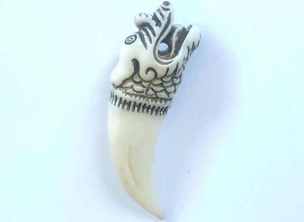 12 pcs tour memento imitation dragon totem yak bone keychain made tribal men keyring, Slivery;golden
12 pcs tour memento imitation dragon totem yak bone keychain made tribal men keyring, Slivery;golden