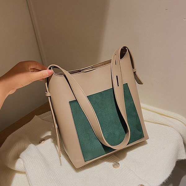 evening bags european and american retro casual ladies shoulderbag autumn2021 fashion hit color large capacity single messenger bucket bag
evening bags european and american retro casual ladies shoulderbag autumn2021 fashion hit color large capacity single messenger bucket bag
