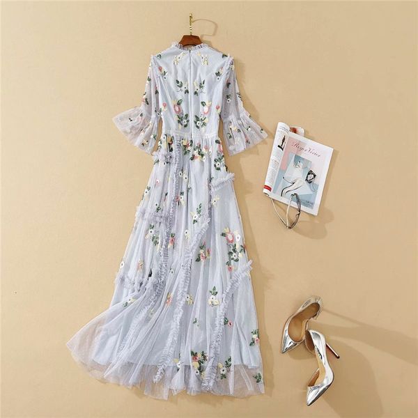 runway dress in autumn ladies'clothes stylish designer extension sequins flower embroidered mesh party dresses, Black;gray
runway dress in autumn ladies'clothes stylish designer extension sequins flower embroidered mesh party dresses, Black;gray