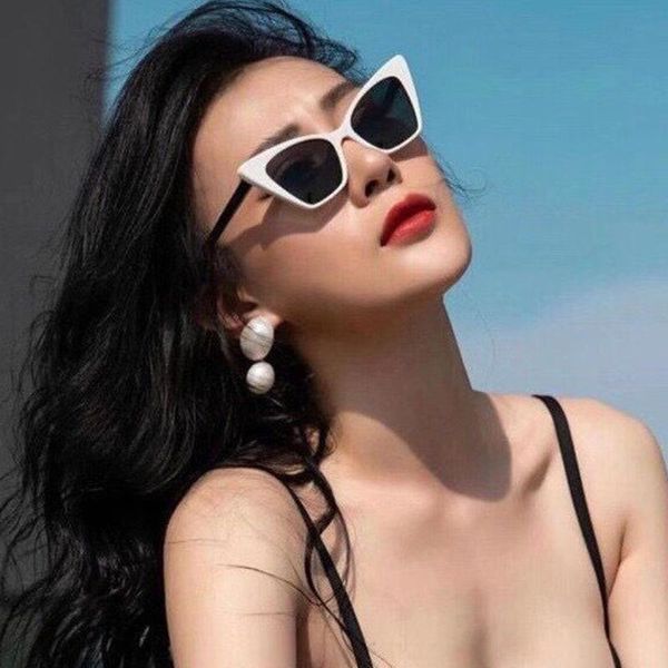 sunglasses retro cat eye men and women fashion luxury outdoor sports street shooting catwalk glasses party, White;black
sunglasses retro cat eye men and women fashion luxury outdoor sports street shooting catwalk glasses party, White;black