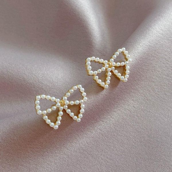 stud earrings for women 2021 fashion jewelry earings exquisite pearl bow temperament high-end simplicity luxury, Golden;silver
stud earrings for women 2021 fashion jewelry earings exquisite pearl bow temperament high-end simplicity luxury, Golden;silver