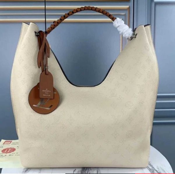 handles bag handbags brand cross handbag underarm designer new style large luxury iconic ale shoulder bags totes m53188 ladies body bag
handles bag handbags brand cross handbag underarm designer new style large luxury iconic ale shoulder bags totes m53188 ladies body bag