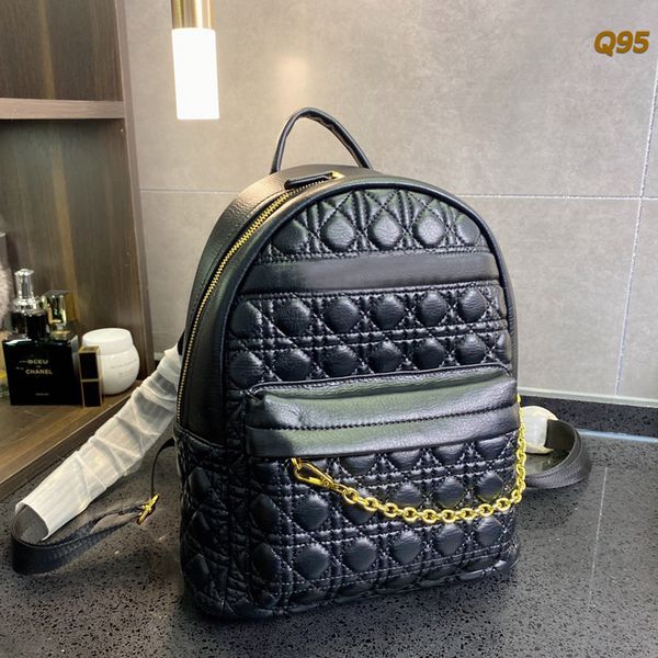 factory outlet design women's bag new 2021 trend fashion korean rhombic lattice texture simple backpack large capacity
factory outlet design women's bag new 2021 trend fashion korean rhombic lattice texture simple backpack large capacity
