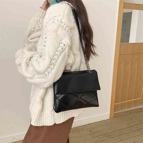women's 2021 new small net red fashion leisure black rhombic chain one shoulder messenger bag
women's 2021 new small net red fashion leisure black rhombic chain one shoulder messenger bag