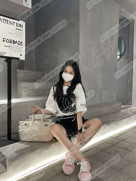summer classic two-letter t shirt logo patch embroidery couple loose casual short-sleeved tshirts, White
summer classic two-letter t shirt logo patch embroidery couple loose casual short-sleeved tshirts, White