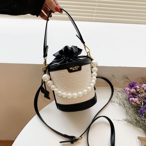daily bag pearl chain hand holding bucket bag womens summer 2021 new fashion fashion special-interest design net red shoulder messenger bag
daily bag pearl chain hand holding bucket bag womens summer 2021 new fashion fashion special-interest design net red shoulder messenger bag