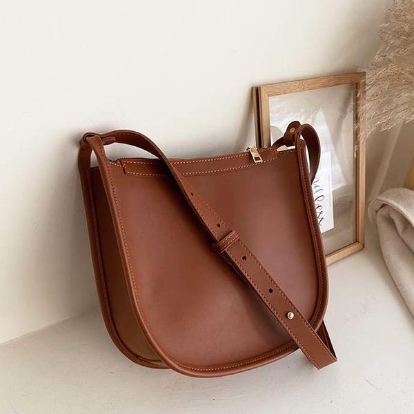 shoulder bags fashion 2021 autumn winter brand designer bag large-capacity for women casual lady crossbody retro handbag
shoulder bags fashion 2021 autumn winter brand designer bag large-capacity for women casual lady crossbody retro handbag