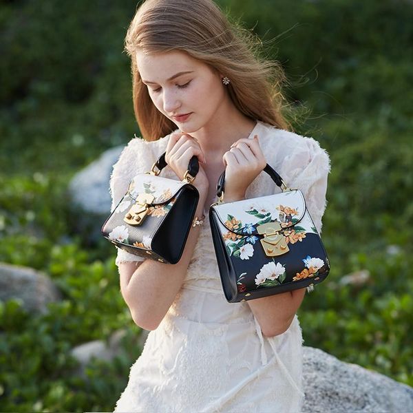evening bags fashion handbag female small bag temperament mini messenger shoulder purses and handbags luxury designer tote
evening bags fashion handbag female small bag temperament mini messenger shoulder purses and handbags luxury designer tote