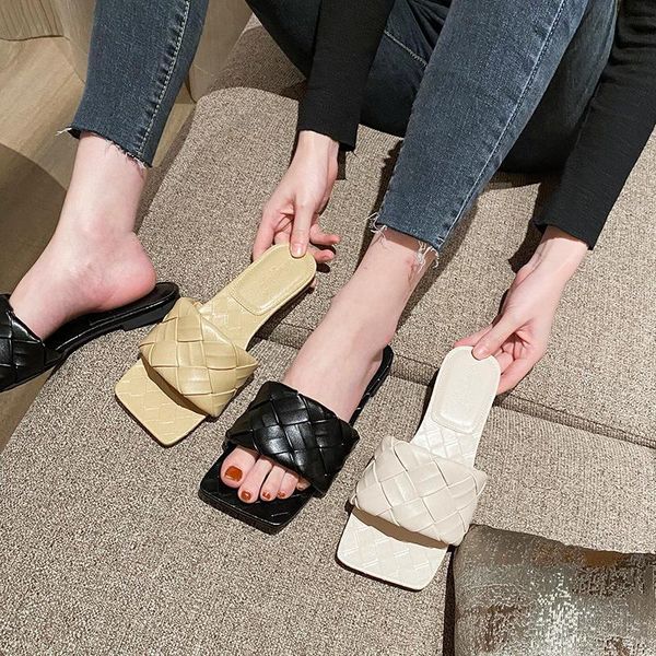 34-43 woven pattern slippers korean version of large size beach casual fashion summer flat-heeled women, Black
34-43 woven pattern slippers korean version of large size beach casual fashion summer flat-heeled women, Black