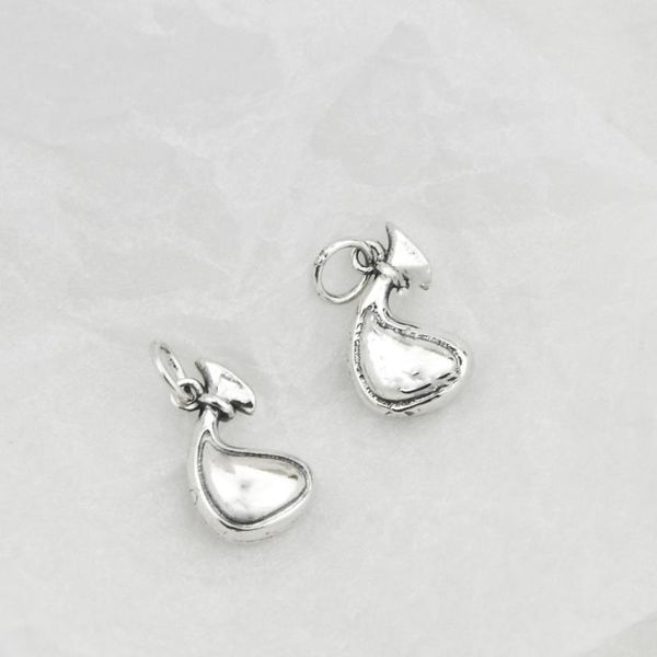 pendant necklaces korean-style style s925 fine silver water bag women's simple cool diy necklace sweater chain ornament accessories
pendant necklaces korean-style style s925 fine silver water bag women's simple cool diy necklace sweater chain ornament accessories