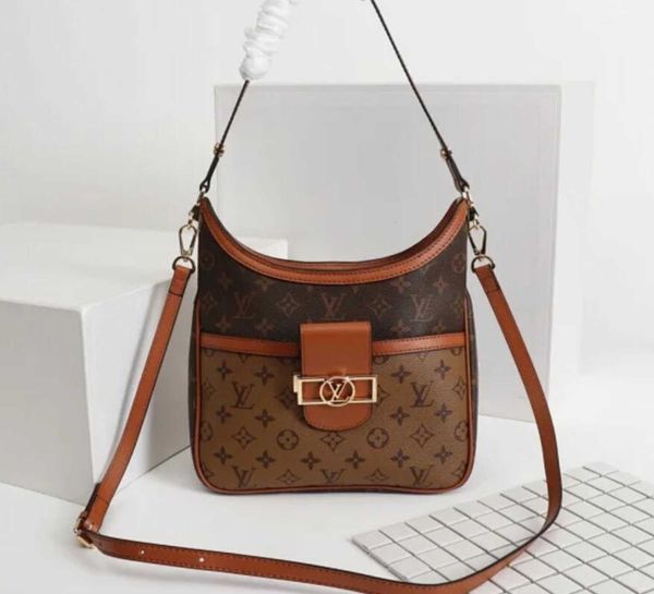 totes iconic brand bag designer handles luxury body m75039 handbags 2020 spring/summer shoulder bags women's cross handbag bag shoulder
totes iconic brand bag designer handles luxury body m75039 handbags 2020 spring/summer shoulder bags women's cross handbag bag shoulder