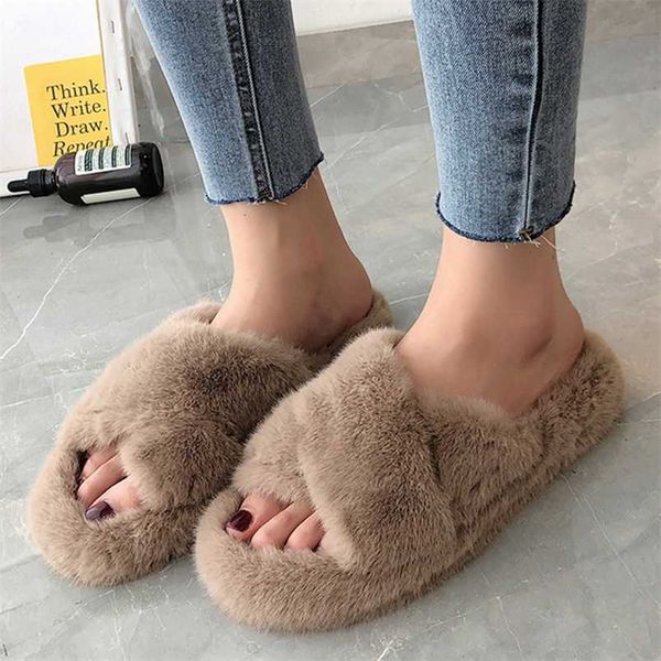 winter women house furry slippers fashion faux fur warm comfortable women flats female home slides black plush slippers 211124
winter women house furry slippers fashion faux fur warm comfortable women flats female home slides black plush slippers 211124