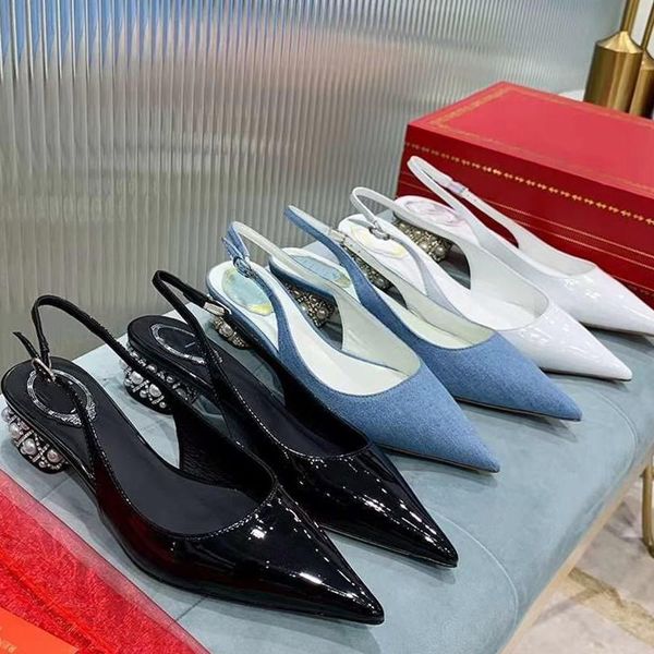 dress shoes patent leather sandals women pearl decor bling heel pointed toe back strap genuine 2021 fashion, Black
dress shoes patent leather sandals women pearl decor bling heel pointed toe back strap genuine 2021 fashion, Black
