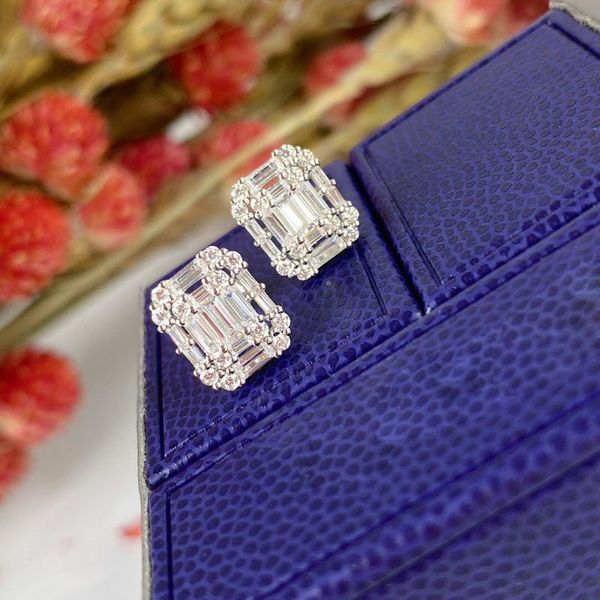 original 925 sterling silver luxury jewelry romantic cube sugar stud errings crystal for women party daily wedding engagement, Golden;silver
original 925 sterling silver luxury jewelry romantic cube sugar stud errings crystal for women party daily wedding engagement, Golden;silver