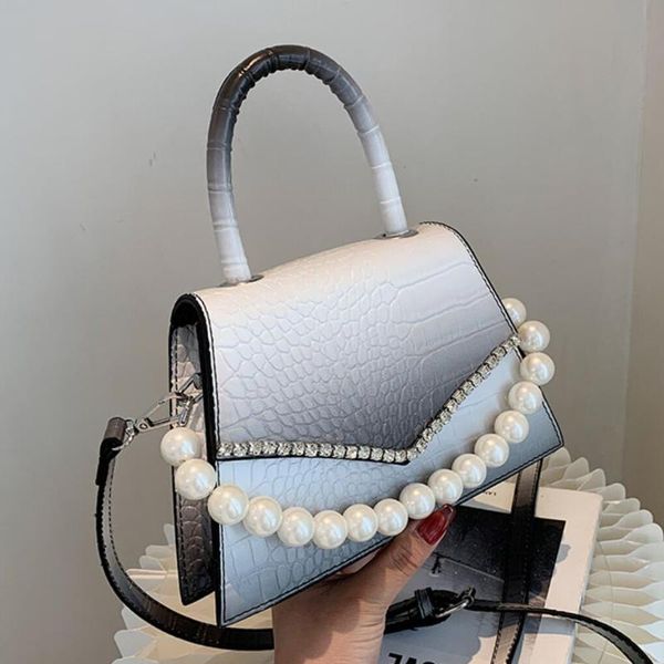 evening bags 2021 alligator pattern pearl tote bag high-quality pu leather women's designer handbag shoulder messenger
evening bags 2021 alligator pattern pearl tote bag high-quality pu leather women's designer handbag shoulder messenger