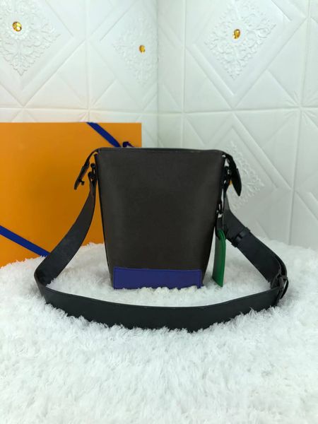 luxurys fashion bags designer handbags celebrity backpack luxury backpacks famous leather handbag 16.5x24x10cm, Black;red
luxurys fashion bags designer handbags celebrity backpack luxury backpacks famous leather handbag 16.5x24x10cm, Black;red