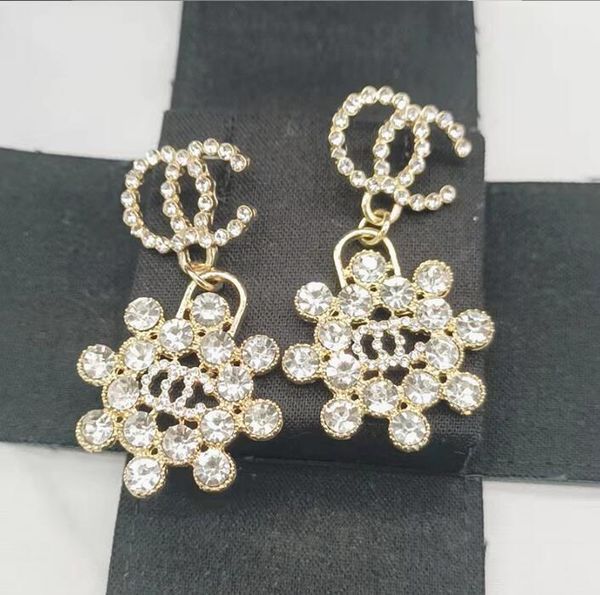 vintage designer brand double letter stud earrings for women fashion rainbow color crystal rhinestone earring geometric butterfly eardrop wo, Golden;silver
vintage designer brand double letter stud earrings for women fashion rainbow color crystal rhinestone earring geometric butterfly eardrop wo, Golden;silver