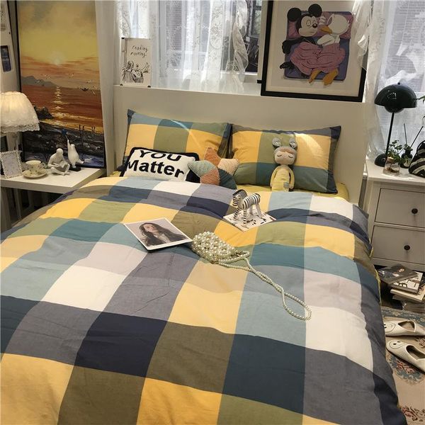 bedding sets 100% cotton grid set yellow and black 4 pcs bed comforter full size home textile duvetcover&2pcs pillowcase&1sheet
bedding sets 100% cotton grid set yellow and black 4 pcs bed comforter full size home textile duvetcover&2pcs pillowcase&1sheet