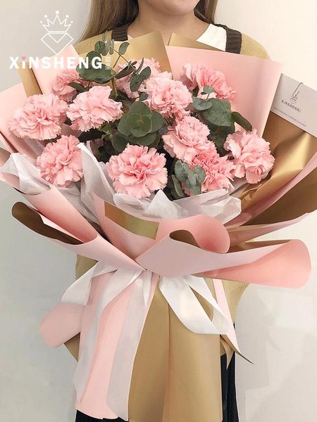 gift wrap metal double color film waterproof paper bouquet 20pcs flowers wrapping valentine's day flower shop materials
gift wrap metal double color film waterproof paper bouquet 20pcs flowers wrapping valentine's day flower shop materials