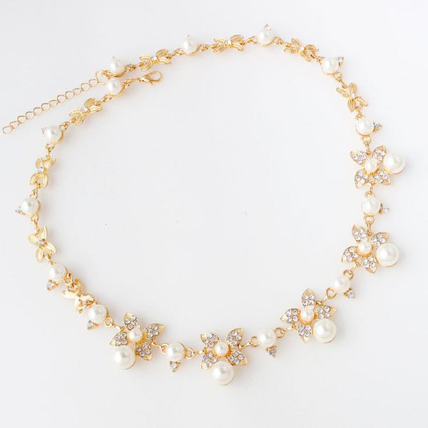 n132 ruili fashion magazine new flower clover pearl diamond simple necklace, Black
n132 ruili fashion magazine new flower clover pearl diamond simple necklace, Black