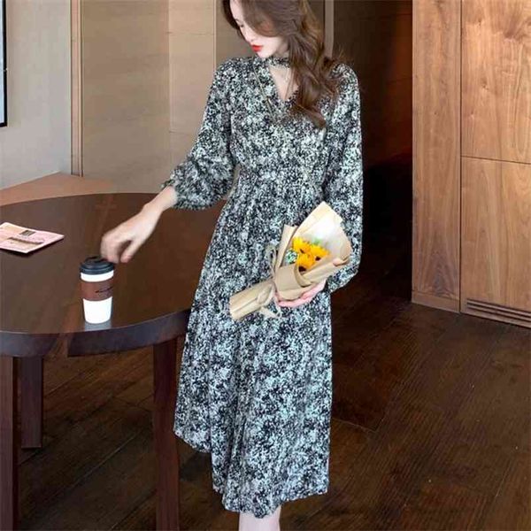 vintage print women long dress spring korean chic a-line boho v-neck lace up empire design vestidos de mujer robe 210514, Black;gray
vintage print women long dress spring korean chic a-line boho v-neck lace up empire design vestidos de mujer robe 210514, Black;gray