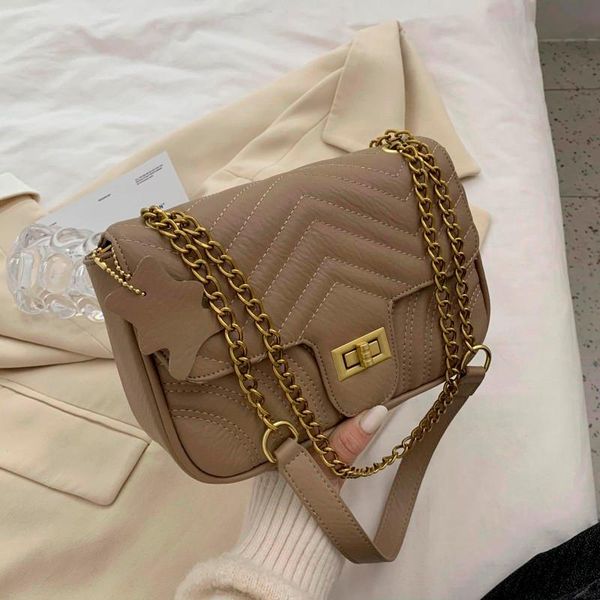 v-shaped embroidery pu leather crossbody bags for women 2021 chain female shoulder handbags mini purses travel cross body bag
v-shaped embroidery pu leather crossbody bags for women 2021 chain female shoulder handbags mini purses travel cross body bag